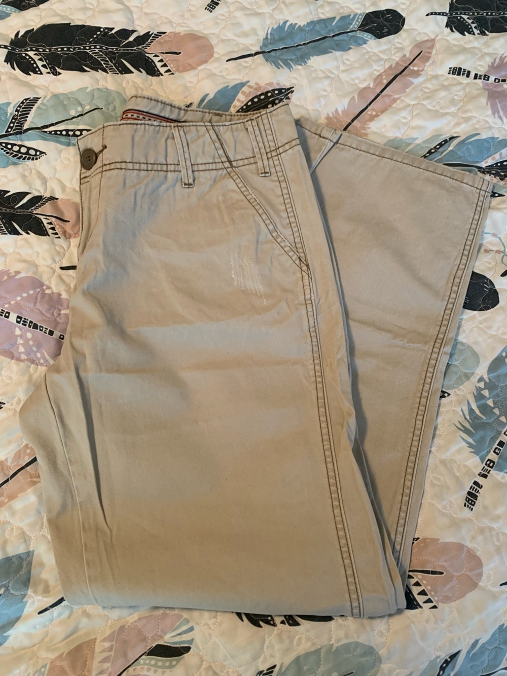 Maurices Beige Khaki Capri Pants